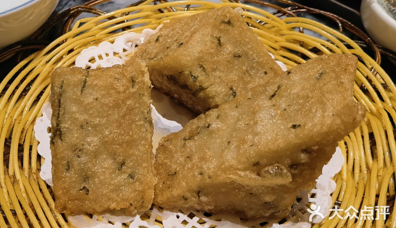 二楼自助点餐，饭菜都是不错的，价格也比较合理