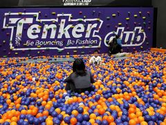 -Tenker Club弹刻极限主题公园 · 蹦床 · 团建 · 生日派对(大关店)