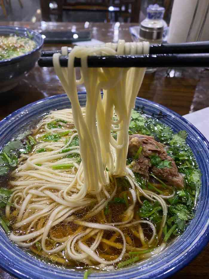 打分 没吃别的,就吃了羊肉面,很好吃哒～我从北京过来,太仓朋友带我来