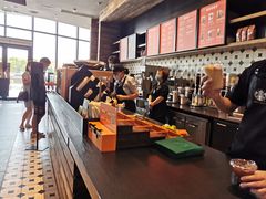 -星巴克臻选(武汉经开永旺梦乐城店)