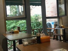 靠窗位-韩邦朝天锅