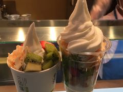 中杯新鲜-三佰瑞冻酸奶(凯德MALL店)
