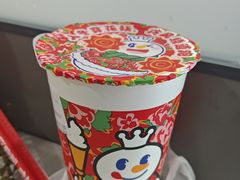 -蜜雪冰城(万达广场外B号门门口外集装箱店)