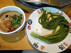 -何氏串串香火锅(翠亨店)