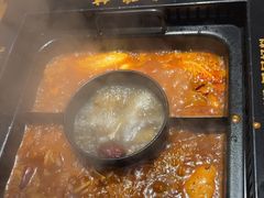 -老牌坊云南鱼豆花火锅(爱建店)