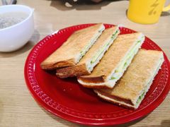 咖椰吐司-HELLO 27 意面·沙拉·帕尼尼