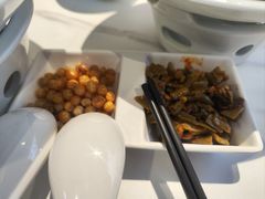 -霸蛮湖南菜·牛肉粉(荣京西街店)