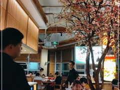 -蜜桃餐厅·伴山(湖滨商业街店)