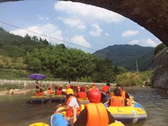 -虎啸峡漂流