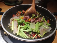 猫儿山的小黄牛-吃饭皇帝大(合生汇店)