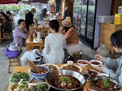 -大众跷脚牛肉馆·非遗传承单位(峨眉山店)