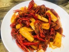 -百味手拨龙虾馆(愚园路店)