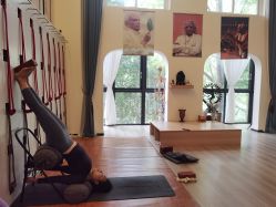 -成都阿难陀艾扬格瑜伽中心