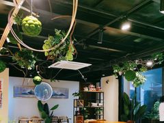 -臻鲜燕海鲜融合餐厅(金陵style店)