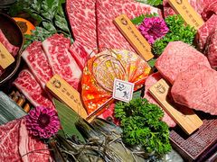 -铭牛烧肉·和牛海鲜自助(高新月牙湖店)
