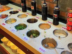 自助调料区-小龙坎火锅(总店)