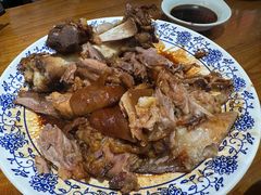-老天桥酱肉烧饼夹肘子(天桥店)