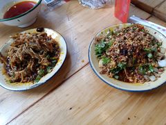 -拈签一笑黄牛肉辣卤串串