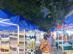 -吴山路夜市
