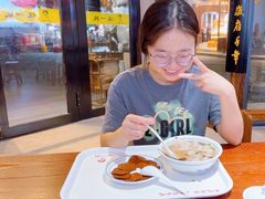 -汪一挑馄饨(老街店)