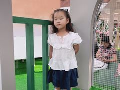 -王府井奥莱棋盘山小镇