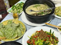 -土砂锅生态山庄·非遗砂锅雅鱼