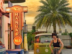 -席娜卡琳火车铁道夜市