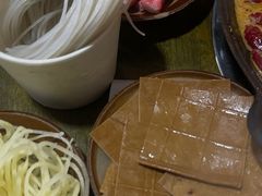 -黄潇洒老火锅(九眼桥宏济巷店)