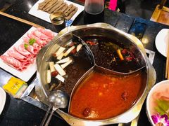 -百年川椒重庆老火锅(光谷店)
