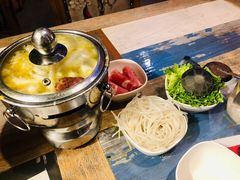 原味小锅米线-滇越乘象云南餐厅(豆各庄店)