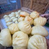 沈阳！！！新开的！！！油皮包子巨巨巨好吃。。