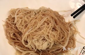 Steamed Rice Noodles with Vegetables