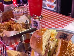 -鲨鱼美式餐厅酒吧Sharky