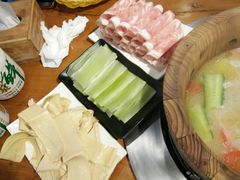 -鱼遇木桶斑鱼火锅(塔湾店)
