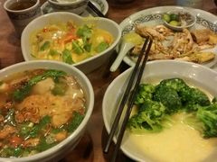 -大头虾越式风味餐厅(光明广场店)