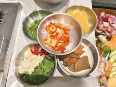 -山野的朋友露营炭火烤肉