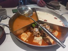 -左庭右院鲜牛肉火锅(金山万达店)
