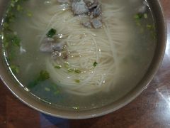 -亮亮面馆(经六路店)