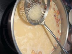 -尚尚仙·酸汤猪手·猪肚鸡火锅(华联万柳购物中心店)