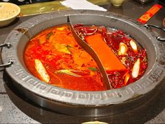 -宽板凳老灶火锅(台湾街店)