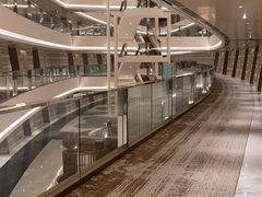 -上海滴水湖皇冠假日酒店