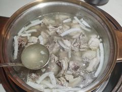 -喃喃椰·糟粕醋·椰子鸡火锅(七堡花园店)