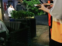 -何师烧烤·香辣蟹·川菜·30年老品牌(太古里旗舰店)
