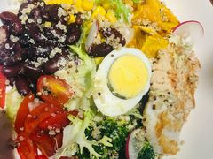 -POKEE VIA&Brunch·维娅(重庆来福士店)