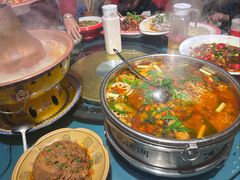 -牟记江湖重庆地标特色菜鱼蛋海鲜羊蝎子(巴南区黑金冠十多年好店)