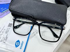 -豪门视光·星趣控·蔡司依视路眼镜代理商(中央大街店)