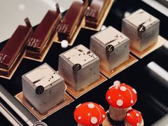 -Salon de The de Joel Robuchon(外滩18号店)