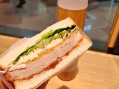 炸猪排三明治-巴黎贝甜(龙之梦购物中心虹口店)