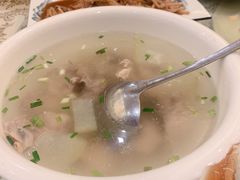 -鸿一饭店(隐秀路店)