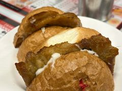 特色猪扒包-华星冰室(湾仔店)